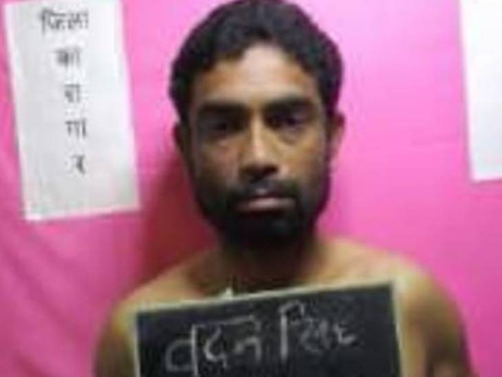 दोनों अपराधियों को एसएन मेडिकल कालेज ले जाया गया। वहां डॉक्टरों ने उन्हें मृत घोषित कर दिया।