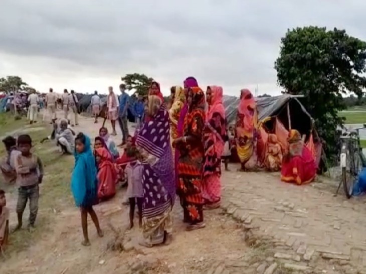 लोगों की भीड़।