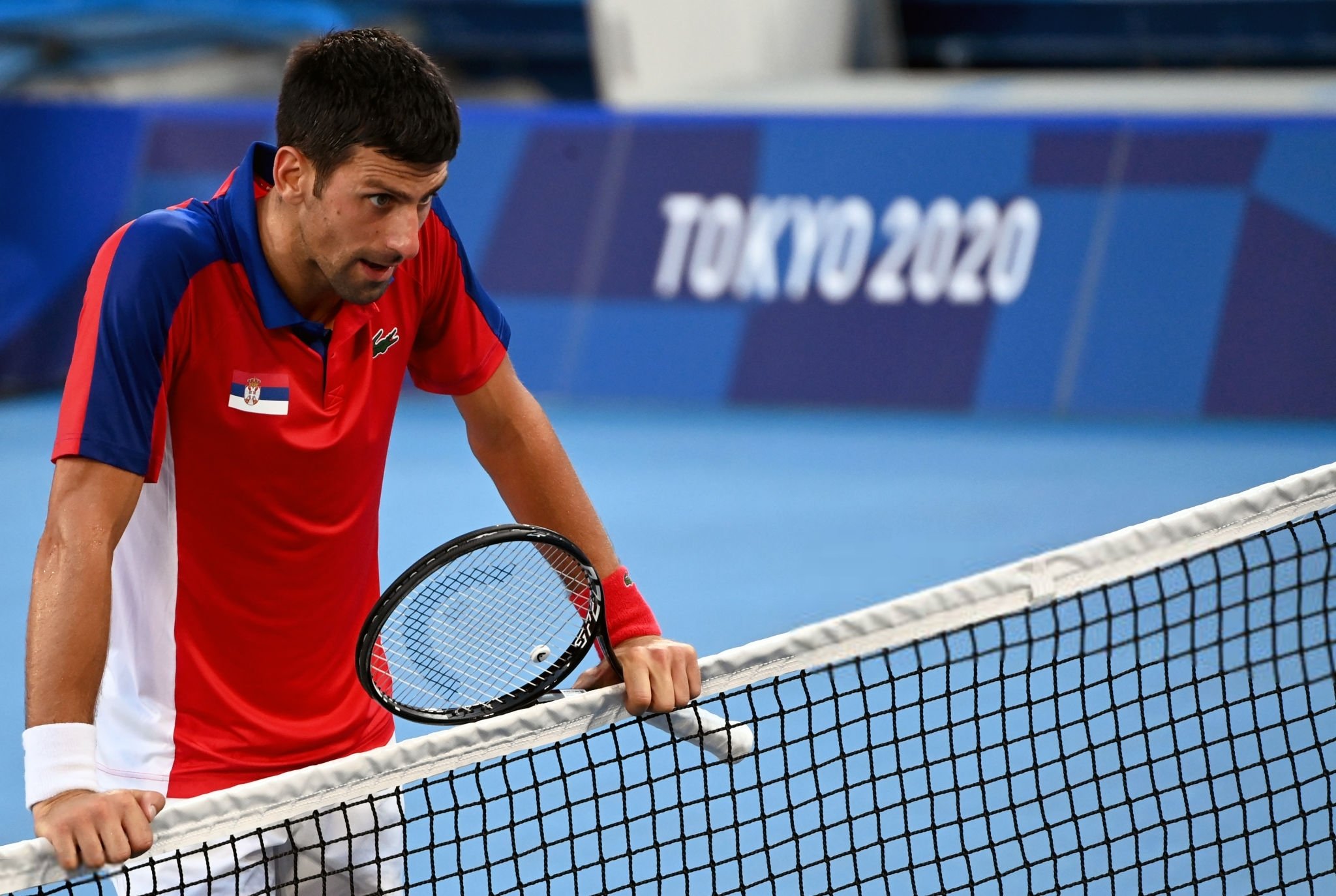 जोकोविच विश्वास नहीं कर पा रहे थे कि उन्हें हार मिली है। अब वे बिना किसी मेडल के घर लौटेंगे।