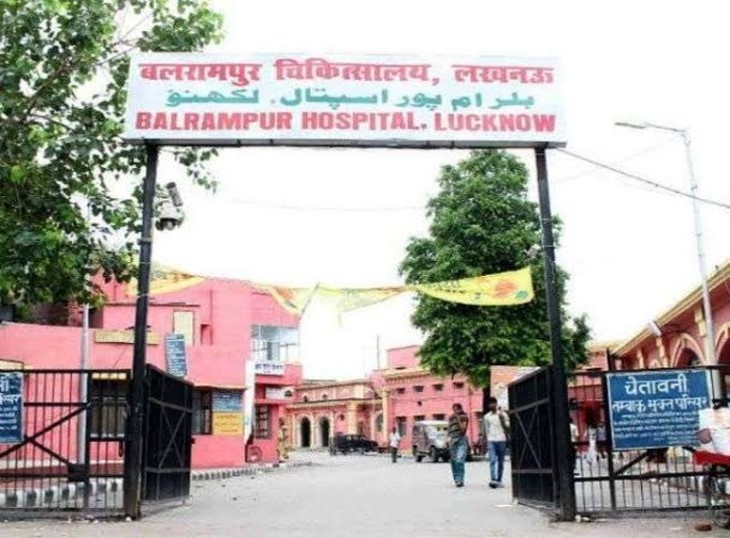 सोमवार से लखनऊ के बलरामपुर अस्पताल में ओपीडी सेवाओं की शुरुआत हुई। - दैनिक भास्कर