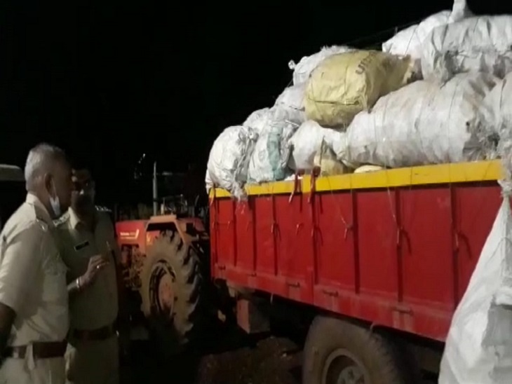 पकड़ी गई अवैध शराब की खेप की पड़ताल की जा रही है।