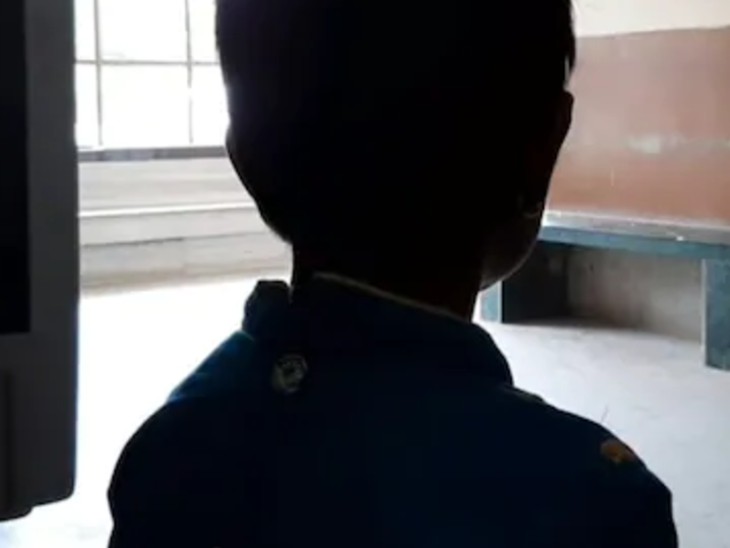 Pakistan Boy Tongue Burnt With Hot Iron Rod To prove the