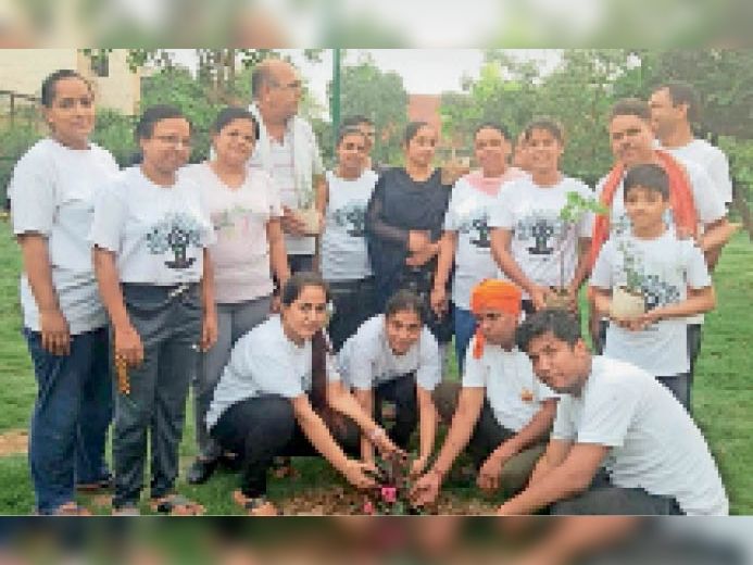 जड़ी-बूटी दिवस मनाया: पतंजलि योग समिति ने हवन करवाया