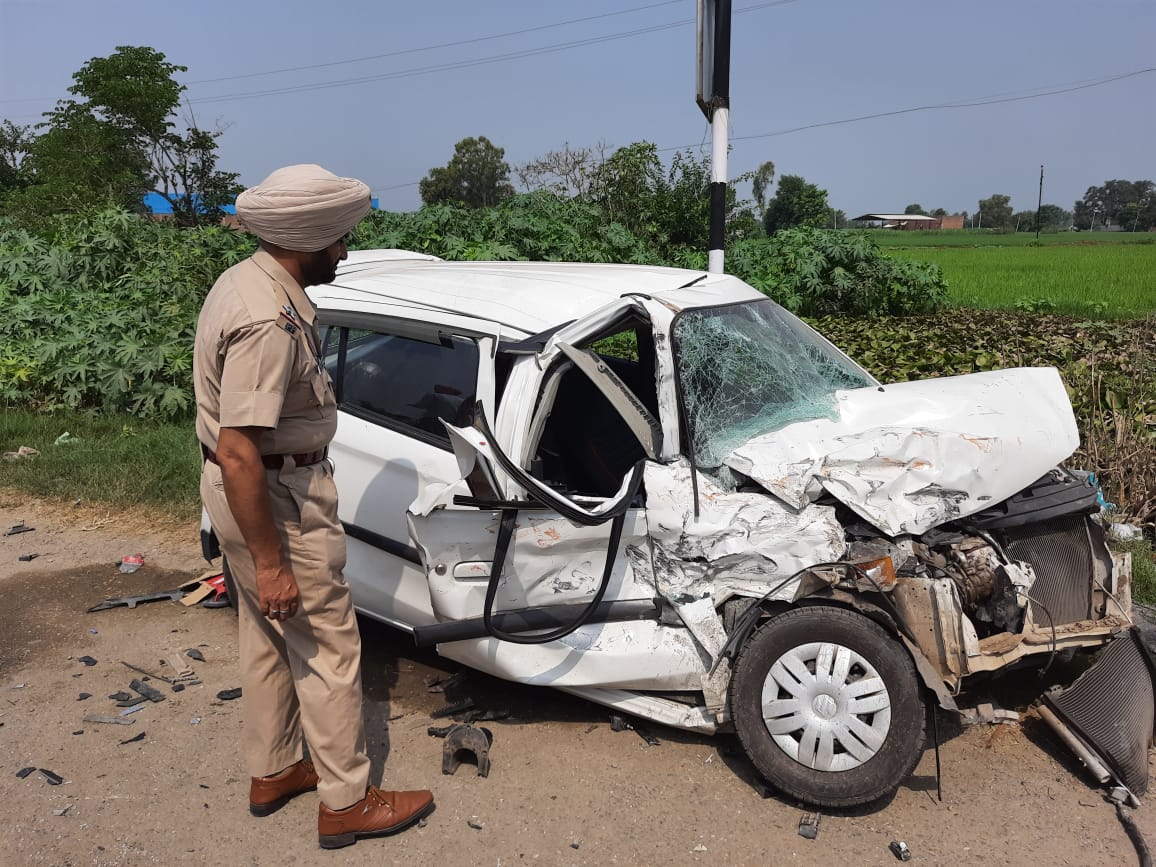Road accident in Amritsar husband and wife died