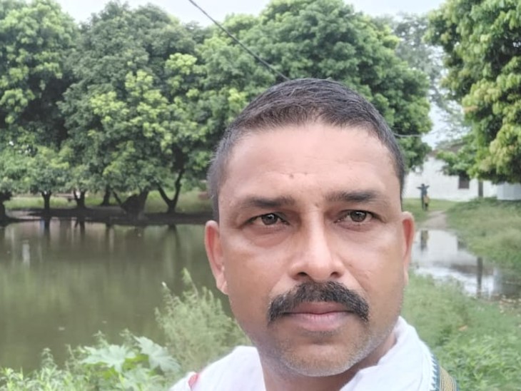 फुटबॉल खिलाड़ी भी हैं सुनील सिंह।