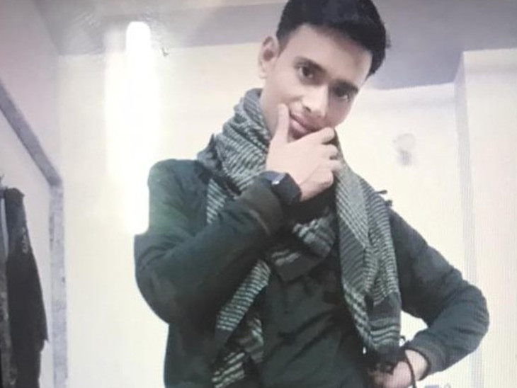 ट्रेन में चोरी कर चलाता था खर्चा।