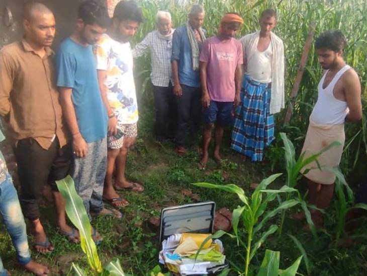थानाध्यक्ष जफराबाद विजय प्रताप सिंह ने बताया कि मामला संदिग्ध लग रहा है। मामले की जांच की जा रही है।