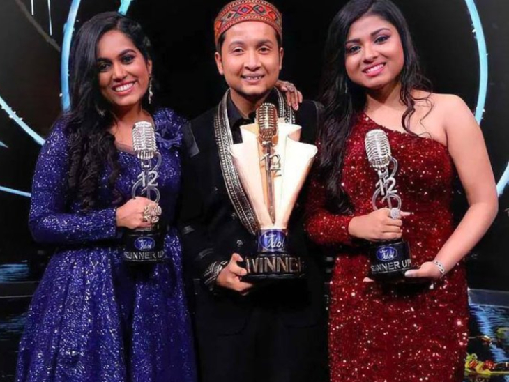 Indian Idol 12 winner: Uttarakhand's Pawandeep Rajan lifts the Indian Idol 12 trophy; wins a car and Rs 25 lakh cash prize | उत्तराखंड के पवनदीप राजन ने जीती 'इंडियन आइडल 12' की ट्रॉफी, एक लग्जरी कार और 25 लाख रुपए भी जीते - Vimarsana News