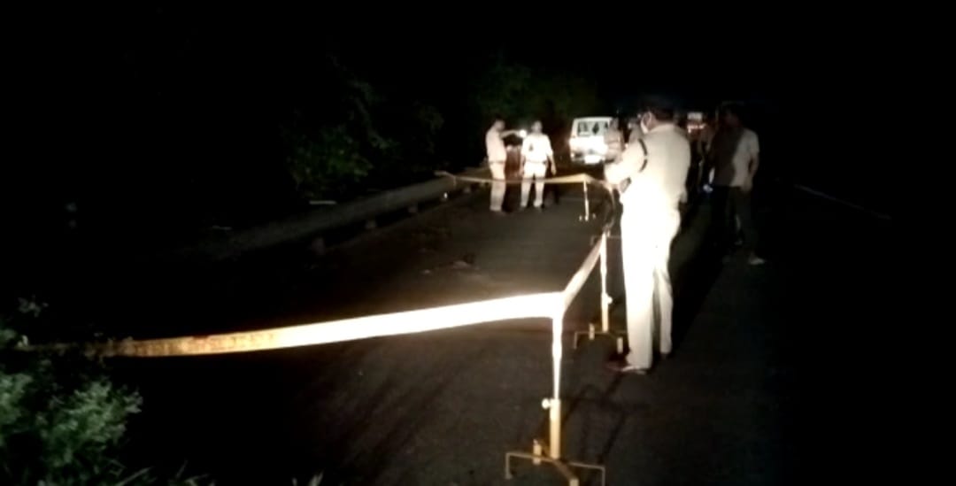 लूट , चोरी की वारदात को अंजाम देने वाले बदमाश हुए पुलिस मुठभेड़ में घायल - Dainik Bhaskar