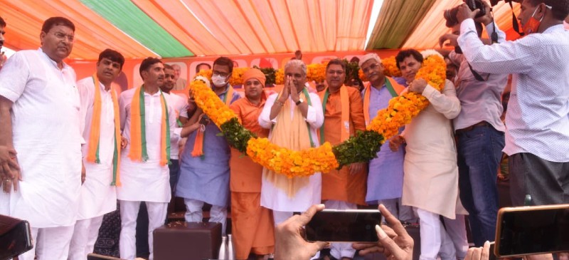 जन आशीर्वाद यात्रा से सबको साधने की कवायद