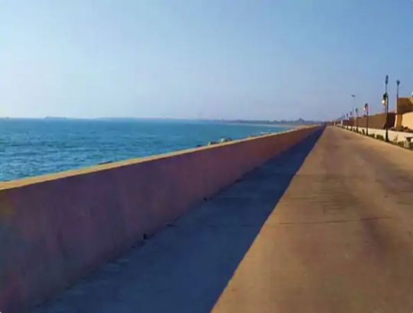 This walk-way named 'Samudra Darshan' has been prepared on the lines of Marine Drive in Mumbai.