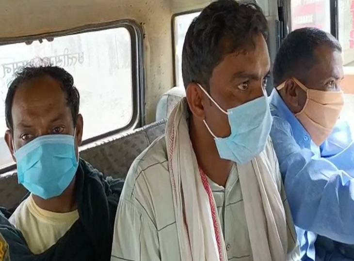 दोनों तस्करों ने महाराष्ट्र के जंगल में ही बाघ का शिकार किया है।