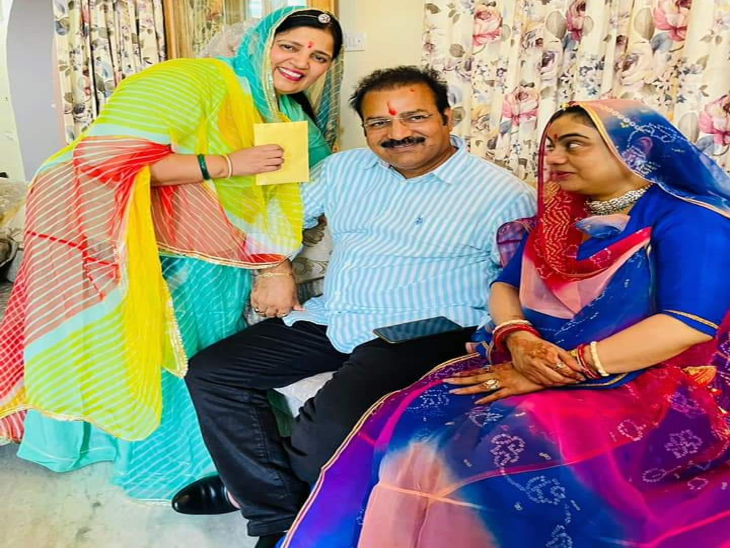 CM Ashok Gehlot tied rakhi by granddaughter Kashwini, while Leader of Opposition Gulabchand tied