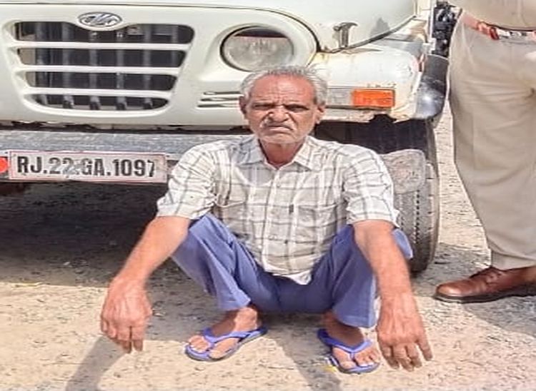 मृतक 67 साल के रहमत खान। जिसे पुलिस ने कुछ दिनों पहले गिरफ्तार किया था।