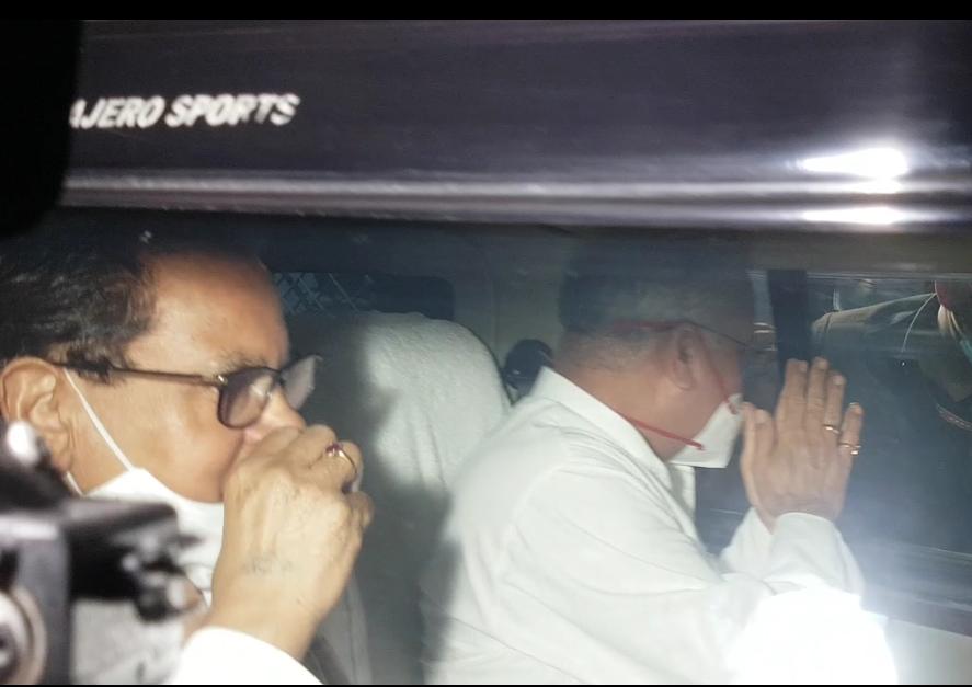 बातचीत के बाद CM बघेल सीधे AICC के कार्यालय पहुंचे।