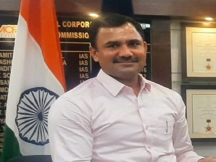 नगर निगम कमिश्नर यशपाल यादव
