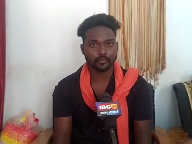 मटारी का बेहतर प्रदर्शन करने के लिए एएसआई मुरली ने 10 हजार की लॅट की रोशनी में बदल दिया।