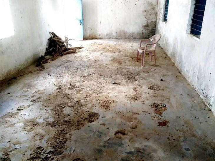 ये थे रूम का हाल।