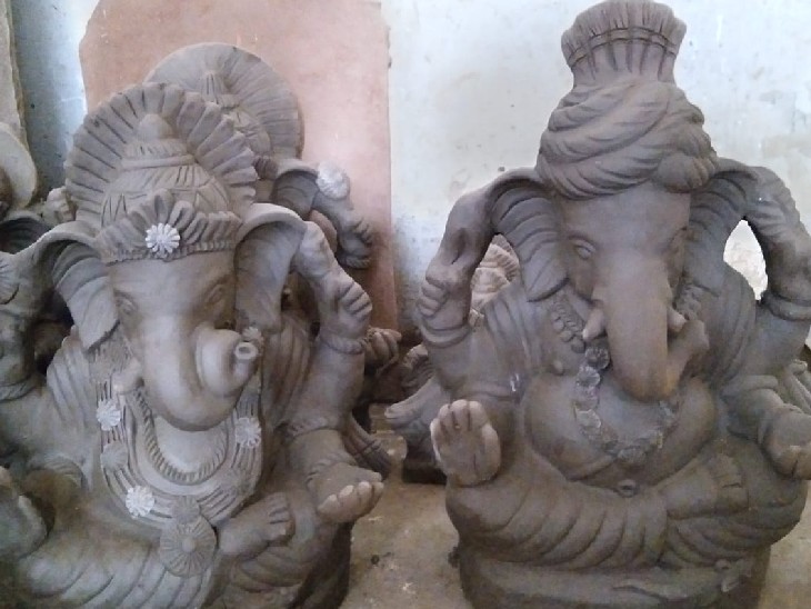टेराकोटा मिट्टी से तैयार गणपति बप्पा