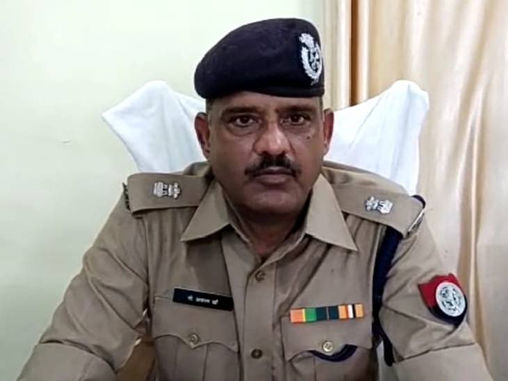 जेल अधीक्षक अकरम खान ने बताया कि साक्षरता मिशन के तहत तीन महीने पहले यहां पर 325 कैदी निरक्षर कैदियों को अलग किया गया।