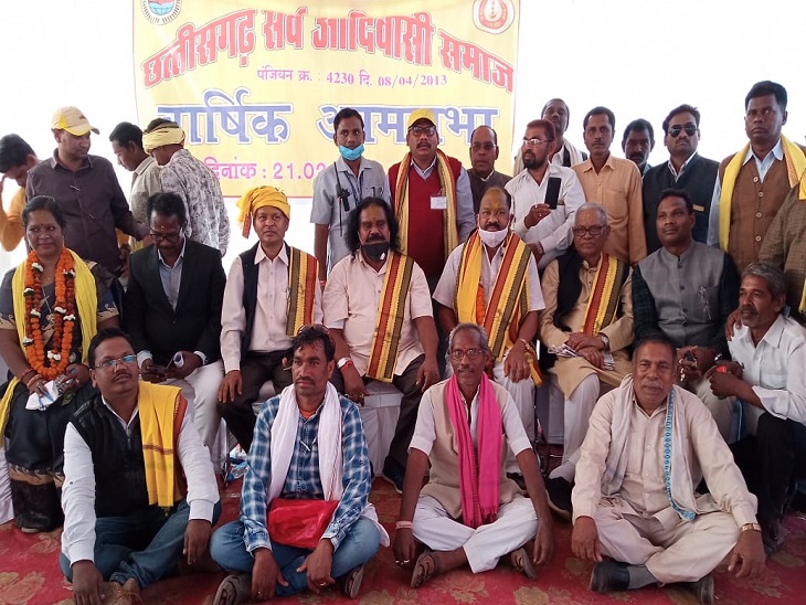 21 फरवरी को निर्वाचन क्षेत्र में निर्वाचन होने लगा। मूवी ने घोषणा की।
