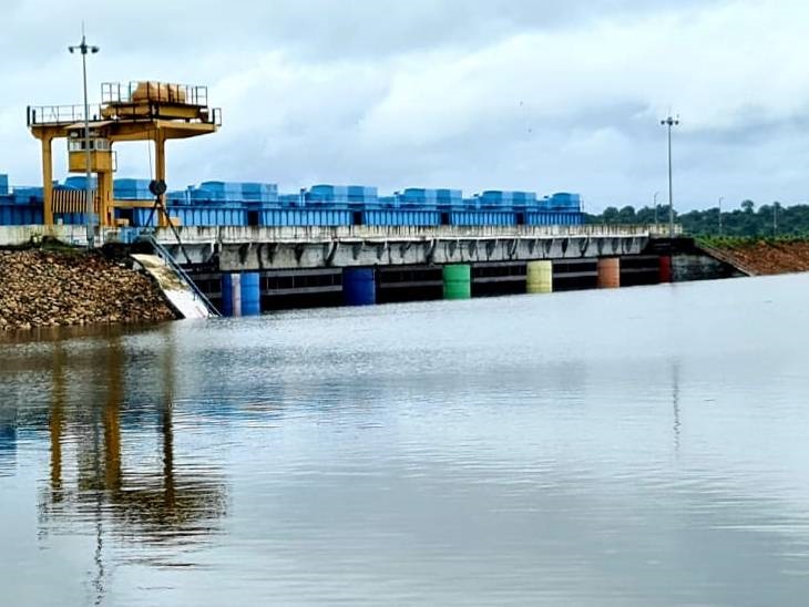 जलस्तर मेंटेन करने के लिए खोले गए पांच गेट