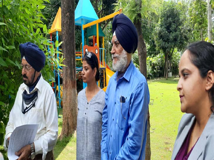 सेना के पूर्व कमीशंड अफसरों ने कहा सरकार को ध्यान देना चाहिए हमारी मांगों की तरफ