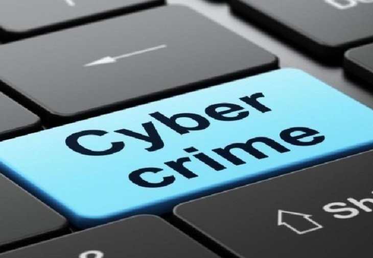 अलवर में दो केस में पुलिस ने 1 लाख 6 हजार 500 रुपए ठगों के हाथ जाने से बचाए, अधिकारियों से संपर्क कर रोका ट्रांजेक्शन|अलवर,Alwar - Dainik Bhaskar