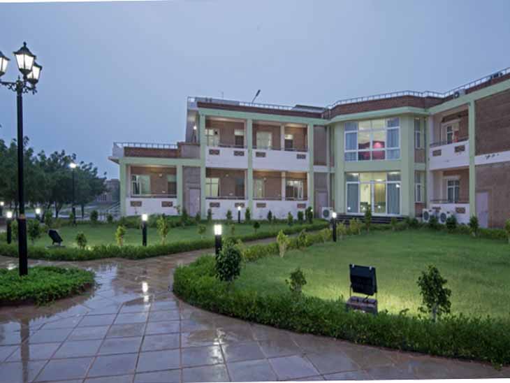 तीन पायदान नीचे खिसक आठवें स्थान पर पहुंची जोधपुर की नेशनल लॉ यूनिवर्सिटी|जोधपुर,Jodhpur - Dainik Bhaskar