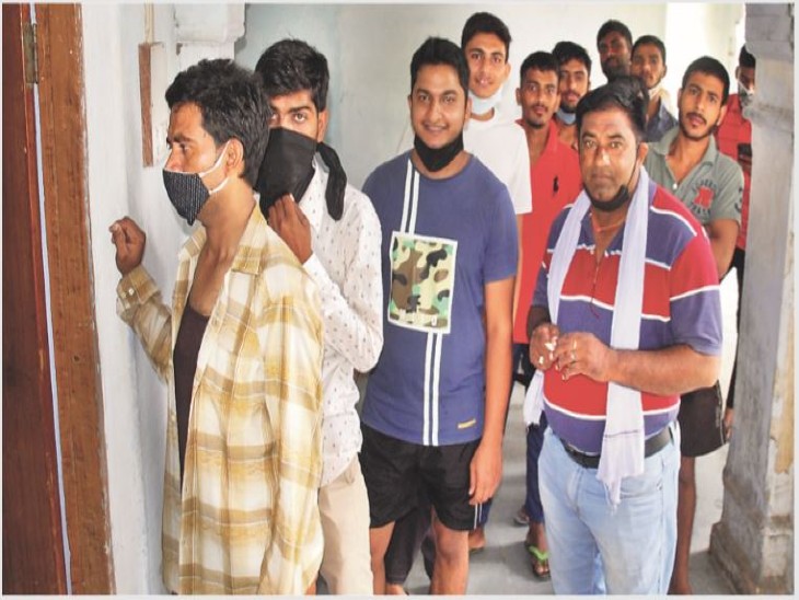 एक ही दिन में लगाई वैक्सीन की रिकाॅर्ड 98 हजार डाेज, अब तक टीकाकरण का 70% लक्ष्य हािसल, जिले में बनाए थे 720 सेंटर|अलवर,Alwar - Dainik Bhaskar