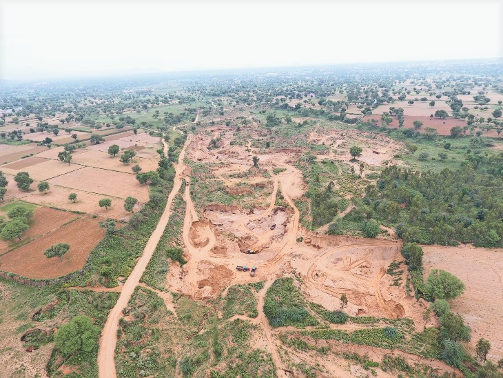 जांच में तीन जगह अवैध खनन के सबूत मिले तो कार्रवाई के लिए बनाई टीम, 3 के खिलाफ केस भी दर्ज कराया|सीकर,Sikar - Dainik Bhaskar