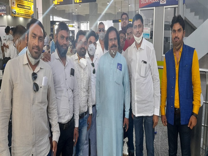 मन के साथ खुश रहने वाले व्यक्ति नंद कुमार जी भी दिल्ली।