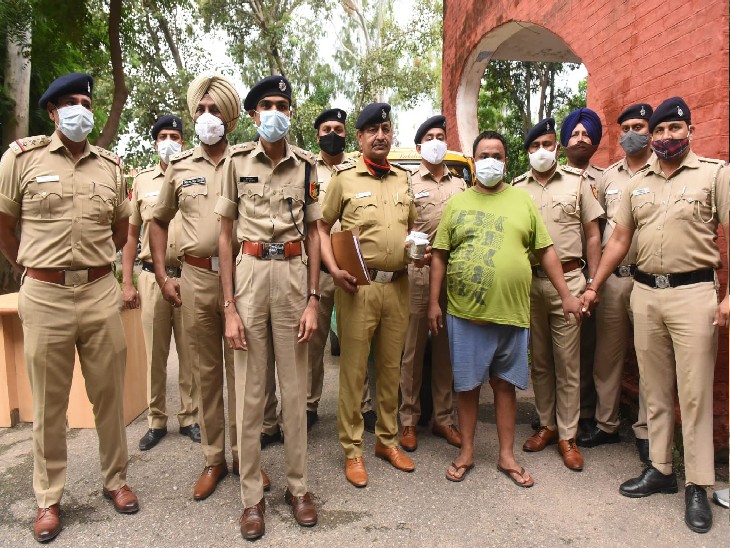 पुलिस गिरफ्त में आरोपी प्रेम उर्फ मोटू