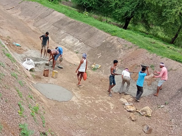 मुख्यमंत्री ने बताया सिपकोना नहर से अब 22 की जगह 21 गांवों को सिंचाई सुविधा मिल पाएगी।