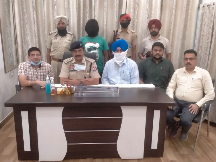 पुलिस की गिरफ्त में जसविंदर सिंह।