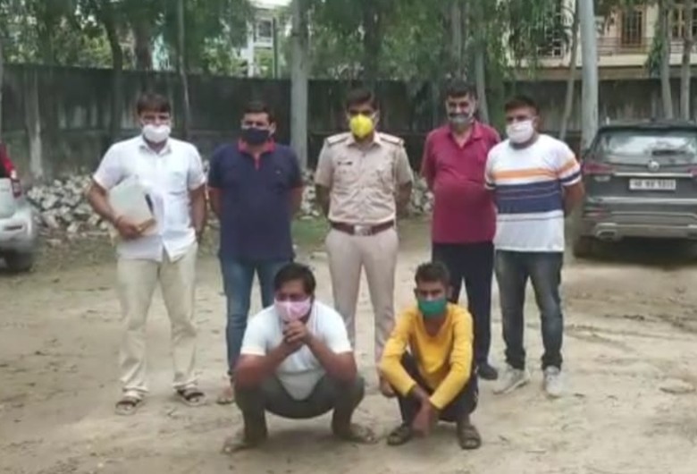 कैथल पुलिस की गिरफ्त में आए 50-50 हजार के दो इनामी।