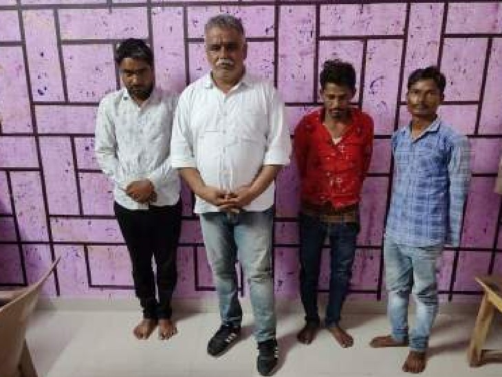 पुलिस गिरफ्त में आरोपी। - Dainik Bhaskar