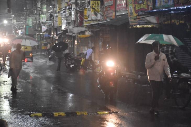 चित्र गोपाल मंदिर क्षेत्र का।