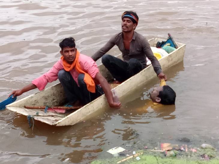 से संबंधित जानकारी।