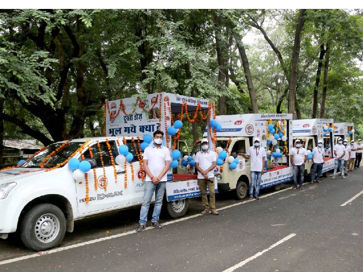 ये धुरंधर, वाहन और वाहन में- प्रसारण।