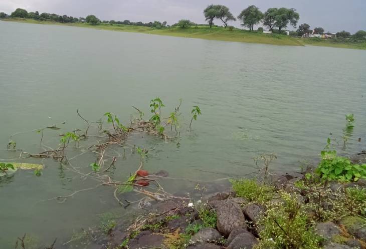 गंभीर बांध में लगातार जल स्तर बढ़ रहा है। - Dainik Bhaskar