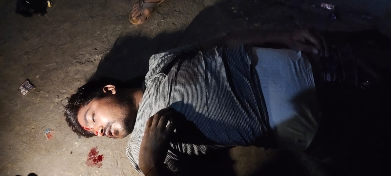 बाइक सवार तीन बदमाशों ने वारदात को दिया अंजाम। - Dainik Bhaskar