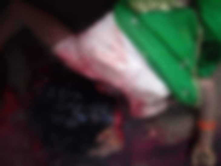 पीडब्ल्यूडी के स्टाफ कर्मियों ने घर के काम-काज के कर्मचारी को गला घोंटकर मार डाला। खुदकुशी कर ली।