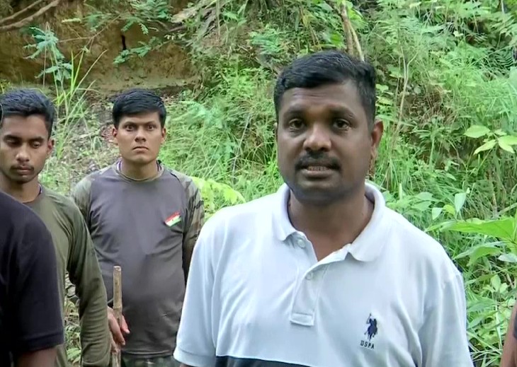 लगातार बारिश से टीम को दिक्कतों का सामना करना पड़ रहा है।