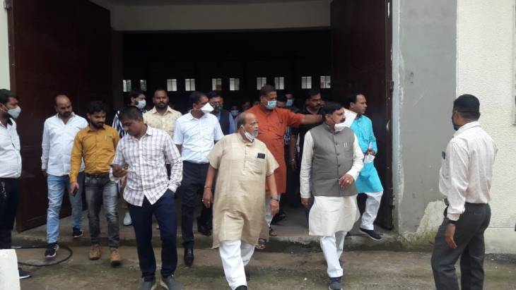 लोकार्पण के बाद मंत्री, विधायक व कलेक्टर ने भवन का निरीक्षण भी किया।