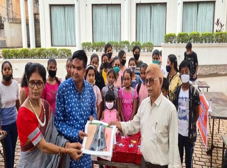 भिलाई पावर हाउस में अलग-अलग तरह के फिट होते हैं।