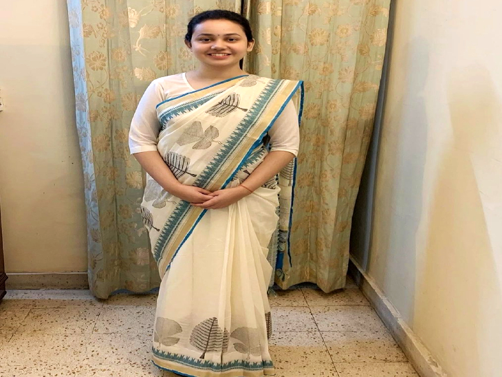रिया महज 23 साल की हैं। उन्होंने अपने पहले ही प्रयास में यूपीएससी की परीक्षा को क्लियर किया है।