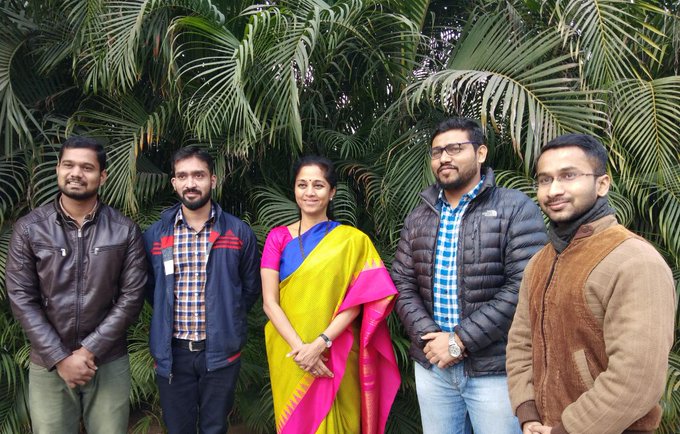 सांसद सुप्रिया सुले ने भी अल्ताफ की मेहनत की तारीफ की है।