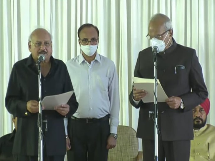 मंत्री पद की शपथ लेते ब्रह्म महिंद्रा।