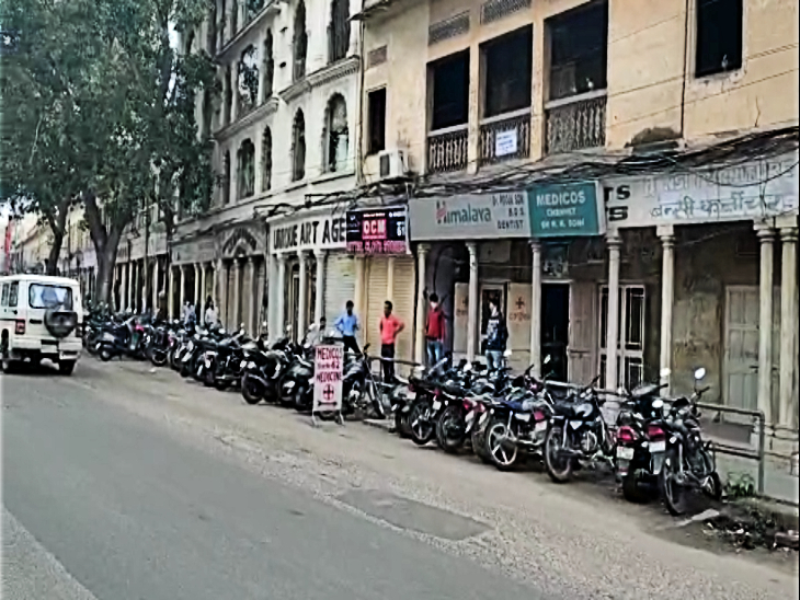 बन्द हुए जयपुर के बाजार